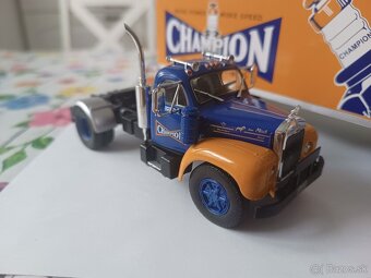 1:43 Mack kamión - 6