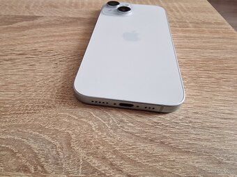 Apple iPhone 15 128GB MODRY - 6