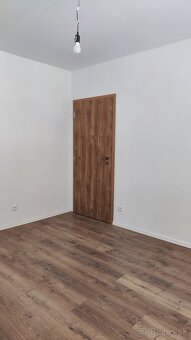 Predám 2 izbový byt - 6