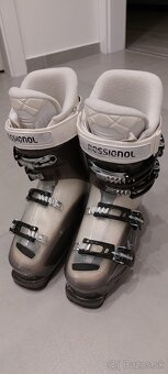 Lyže, lyžiarky a paličky - 6