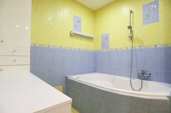 Zariadený veľkometrážny 2i byt 68m2 - balkón 3m2 - Vlčince - 6