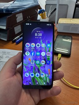 Motorola Moto e6s - 6