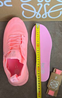 Nove damske On Running x LOEWE Cloudtilt tenisky 'wild rose - 6