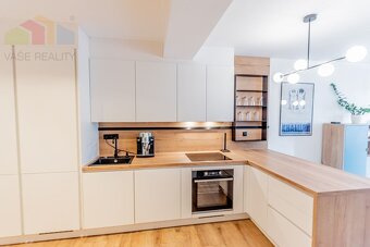 Na predaj luxusný 2-izbový byt s dvoma balkónmi, garážou a v - 6