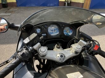 Honda cbr 1100 xx - 6