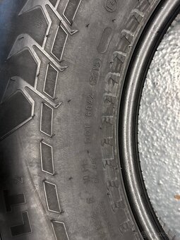 zimné pneu NOKIAN NAKKAPELIITTA LT2 245/75 R16 - 6