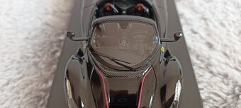Predám model Ferrari Laferrari Aperta 1:43 Looksmart - 6
