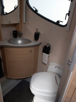Predam karavan Adria action 341 ph - 6