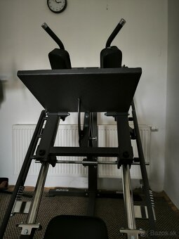 Posilňovací stroj TRINFIT Leg press + Hack squat D5 Pro - 6