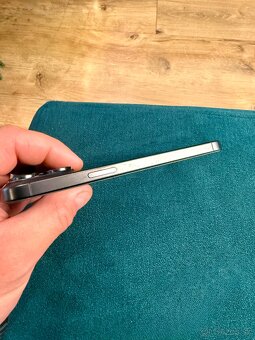 Predám Iphone 15 pro max 256GB V ZÁRUKE - 6