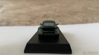 Porsche 911 Turbo 1:64 - 6