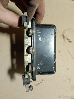 Regulátor napätia uaz, Volga, GAZ 69 - 6