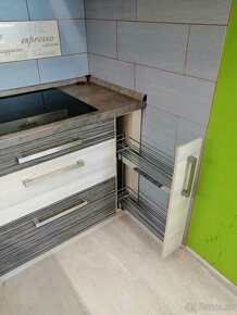 Predám kuchynskú linku +komplet spotrebiče, obsah v popise - 6