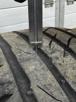 215/55R17 - 6