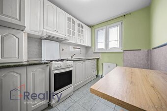 Svetlý 3 izbový byt s balkónom v centre mesta Dunajská Stred - 6