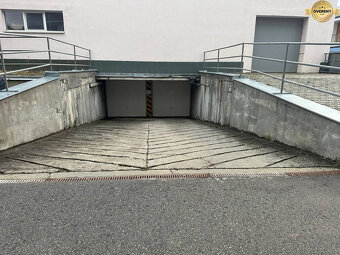 GARÁŽ priamo v centre mesta PÚCHOV - 6