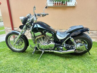 Suzuki intruder 1400 - 6