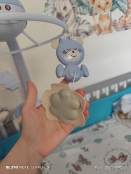 Kolotoč na postieľku - 6