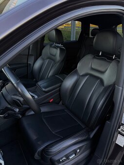 Audi Q7 E-tron 3.0TDI S-line  quattro - 6
