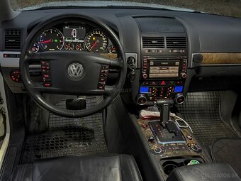 Volkswagen Touareg R-LINE 3.0TDI 176KW plná výbava - 6