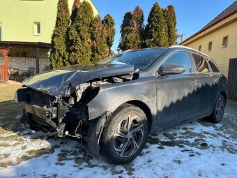 Hyundai i30 1.5 DPi Family - 6