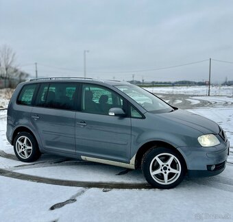 VW Touran 1T1 2.0 TDi 16V Highline - 6