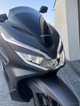 HONDA PCX 125 - najeto 734 km - 6