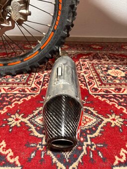 výfuk Yoshimura RS-4 - 6