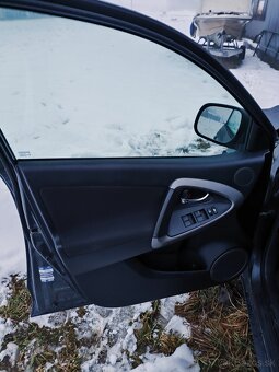 Toyota RAV4 2009 - 6