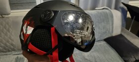 Prilba s okuliarmi - 6