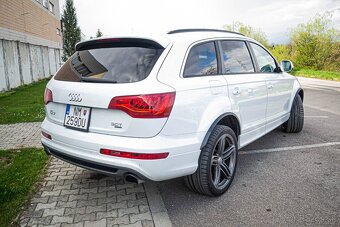 Audi Q7 3.0 Turbo Benzín Quattro 7Miest - 6