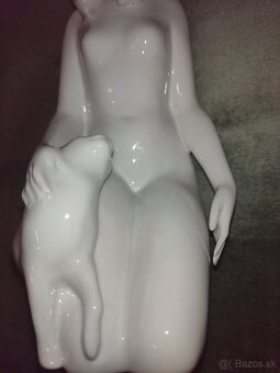 Soška Žena s mačkou - 6