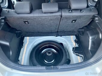 Toyota Yaris Hybrid 1.5 CVT - 6