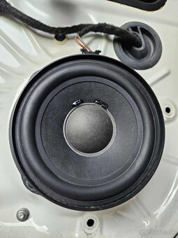 PREDAM AUDIO CANTON SKODA OCTAVIA 3 - 6