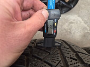 235/65 r17 zimné 4 ks CONTINENTAL dezén 7,8 - 6,6 mm DOT2020 - 6