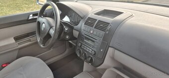 Predám Volkswagen Polo 1.2 51kw Benzin r.v.2008 - 6