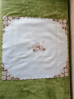 VYŠÍVANÉ DEČKY - 6