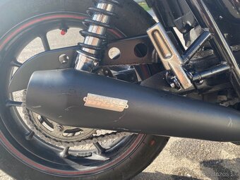 Triumph street twin 900 - 6