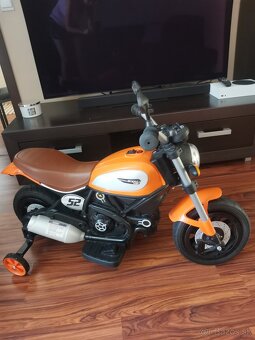 Predám detskú elektrickú motorku Street Bob - 6