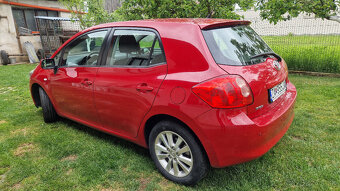 Toyota Auris 1,6 - 6