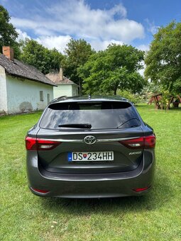 Toyota Avensis Combi 2.0 D-4D S&S Executive - 6