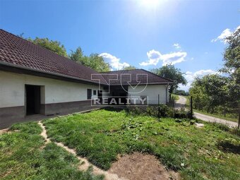 NA PREDAJ POZEMOK S HOSPODÁRSKOU BUDOVOU, 1550m2,... - 6