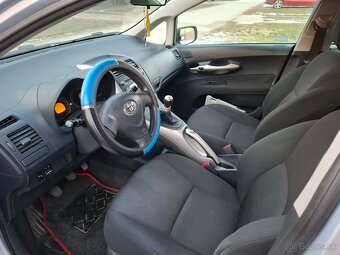 Toyota Auris 1,4T 5D - 6