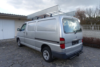 4x4: Toyota Hiace 2.5 I D-4D Kasten Long 4WD, 3m. - 6