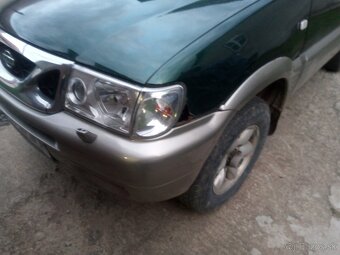 Nissan Terrano 2 - 6