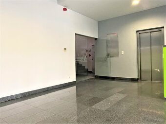 Priestranná kancelária - 35 m2 - v centre mesta - 6
