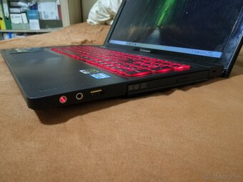 Lenovo Y500. i7-4-jadro. 15,6 FHD. 16 GB RAM. 256 GB SSD+1TB - 6