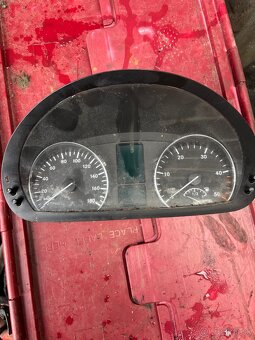 Mercedes-benz sprinter w906 - 6