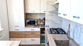 Na predaj 2 izbovy byt na sidlisku III - 6