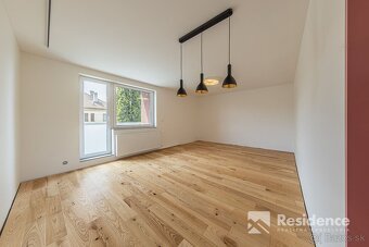 Zrekonštruovaný trojizbový byt so záhradou a garážou kúsok o - 6